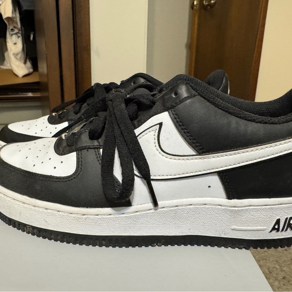 Air Force One Kids Black and White Sneakers